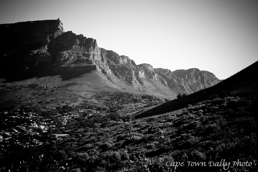 table mountain. bowl and Table Mountain on