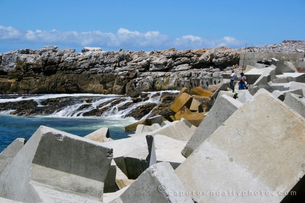 Fishing from a dolos