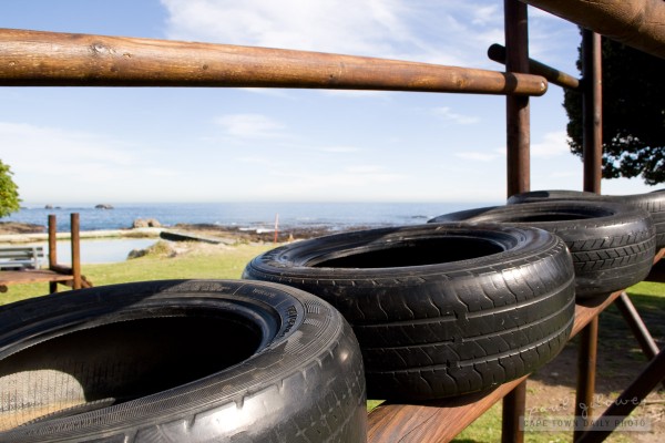 How to use old car tyres