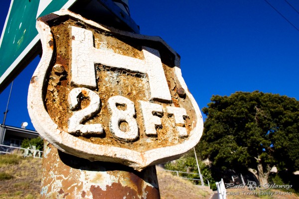 An H28FT lamp post sign