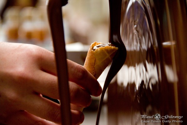 Chocolate fountain cone