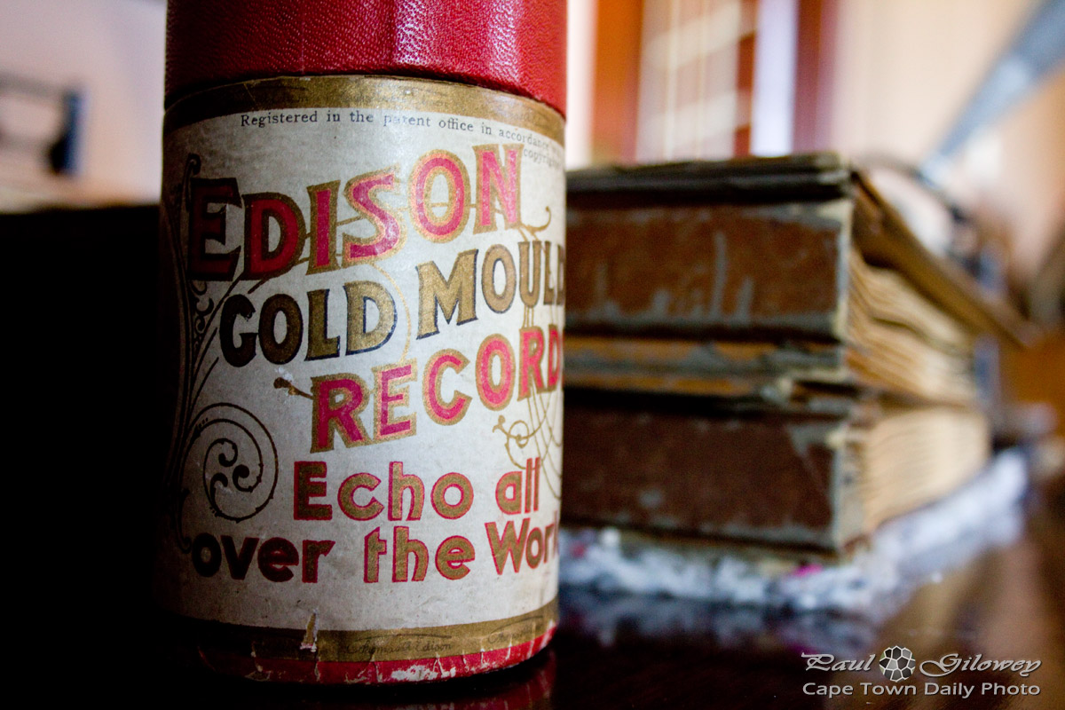 Edison gold moulded records