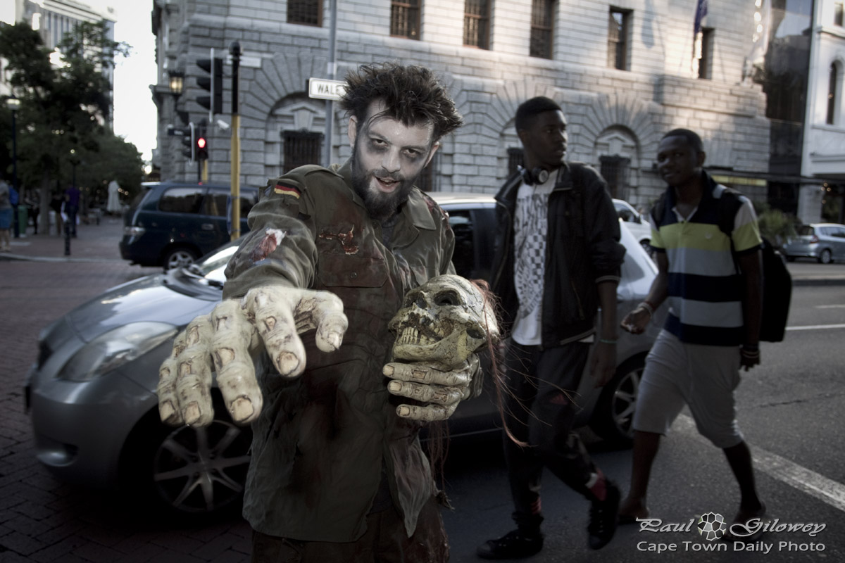 Cape Town Zombie Walk : Military Zombie
