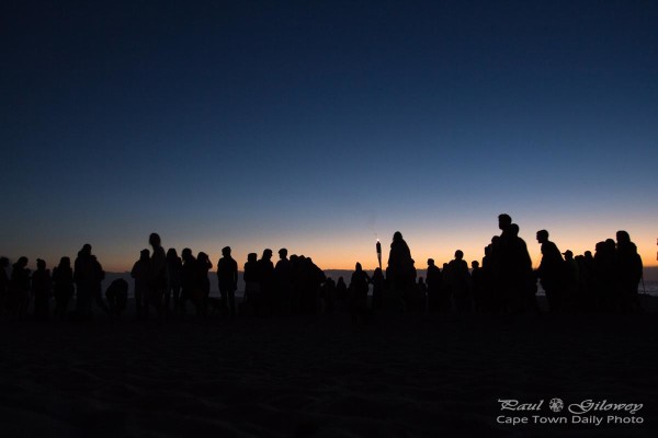 Silhouette of a crowded beach