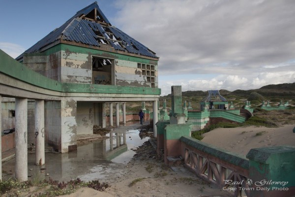 Dilapidated Macassar